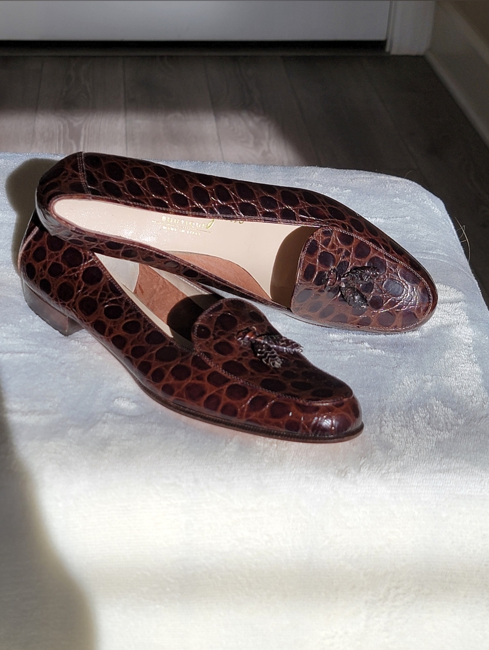 VINTAGE EUC Salvatore Ferragamo Boutique Brown Croc Tassle Loafers Size 7N